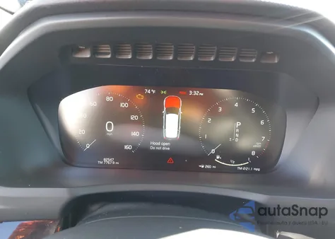 2018 Volvo Xc90 T6 Momentum z USA, uszkodzony, nr VIN YV4A22PK8J1380117